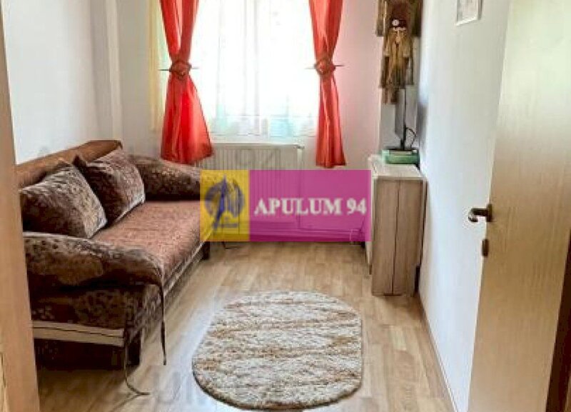 Apartament cu 3 camere de vanzare in Azuga